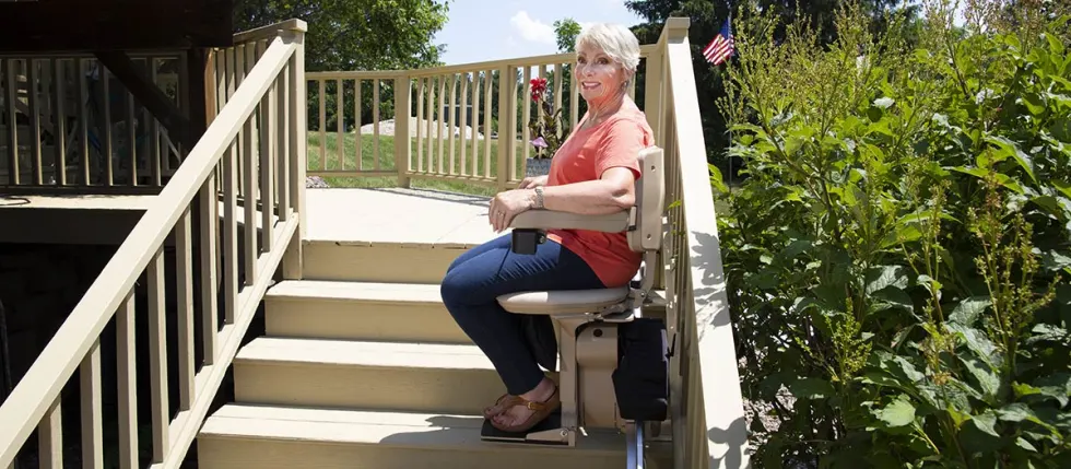 Outdoor Straight Stairlift