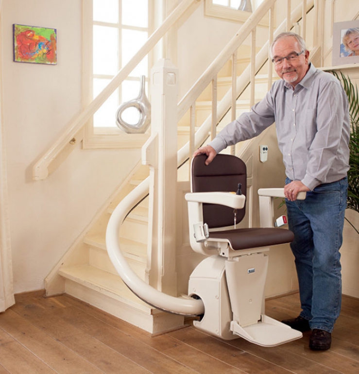 Handicare Freecurve Curved Stairlift